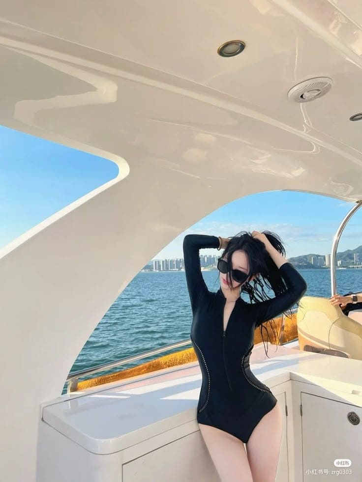 Đi Biển Mặc Gì Theo Hoạt Động - Tắm Biển, Bơi Lội