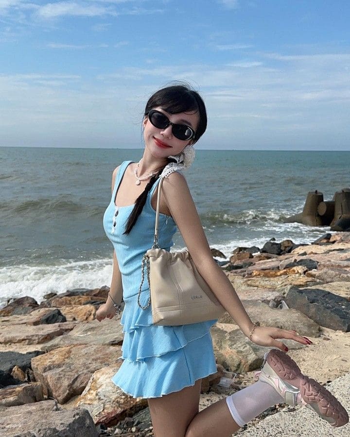 Đi Biển Mặc Gì Để Vừa Xinh, Vừa Thoải Mái?