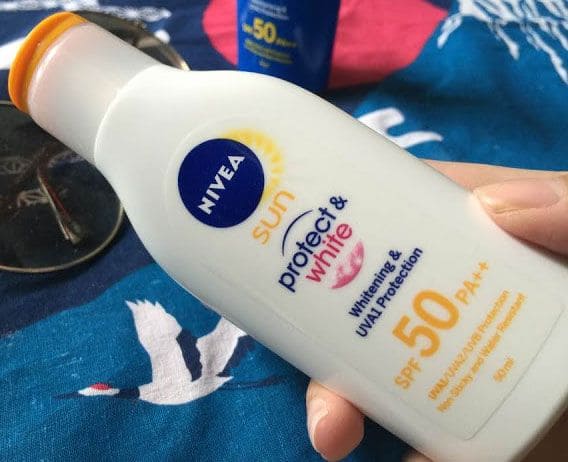 Lưu Ý Khi Chọn Kem Chống Nắng Body Đi Biển Từ Một Ô Mê Du Lịch-Thương Hiệu Uy Tín