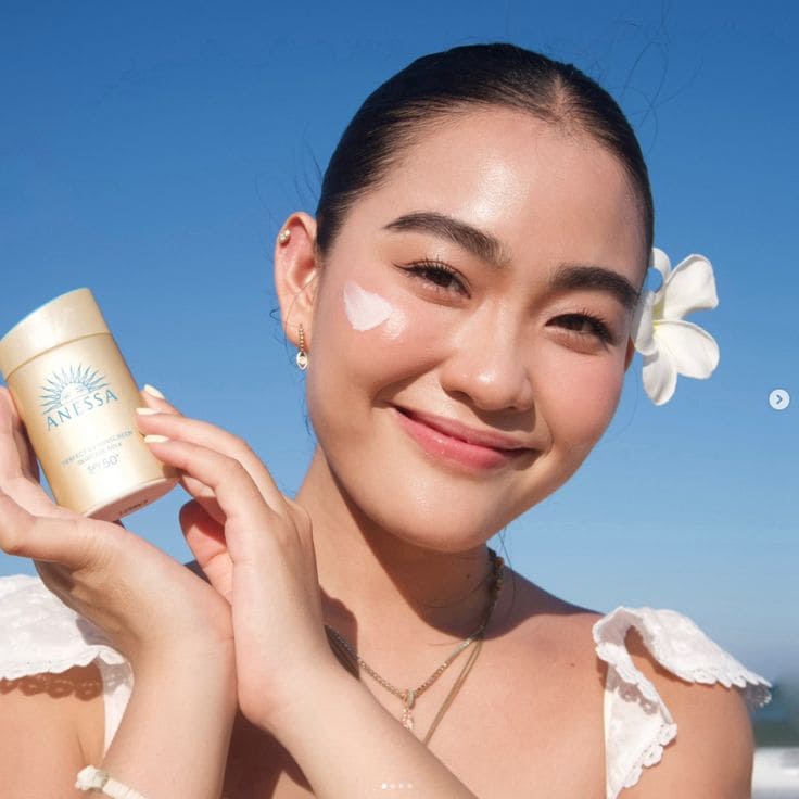 Top Kem Chống Nắng Body Đi Biển Mình Đã Thử Và Mê Đắm-Sữa Dưỡng Da Chống Nắng Anessa Perfect UV