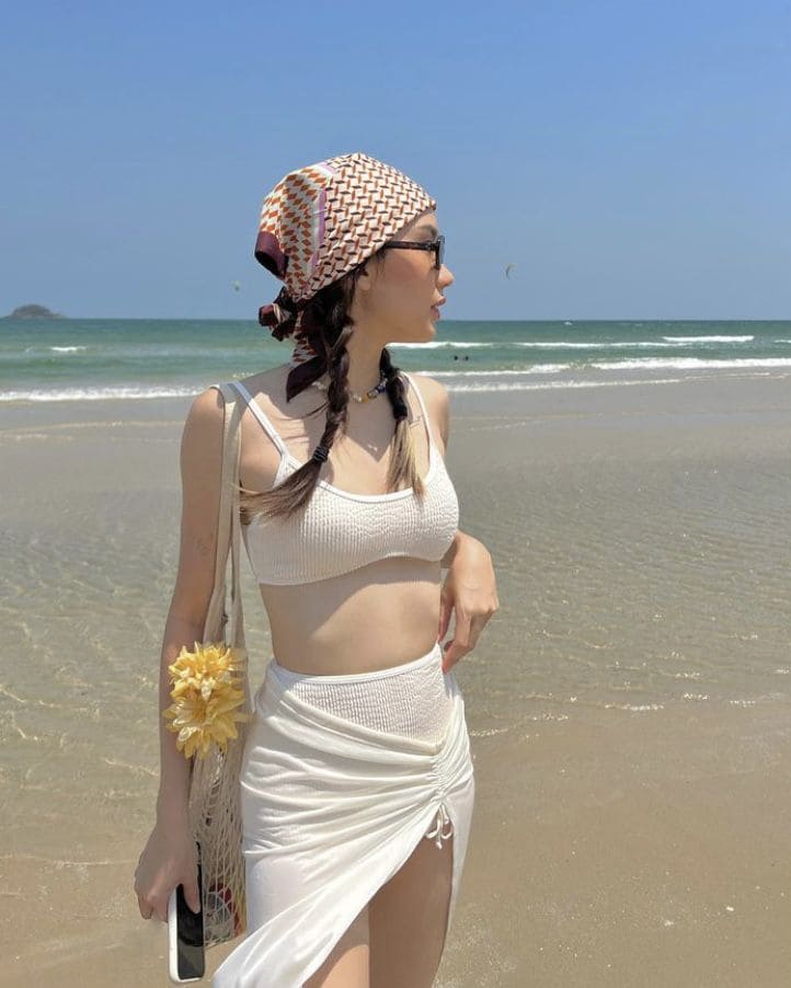 Top Những Bộ Quần Áo Đi Biển Hot Hit 2025 - Croptop Và Quần Short