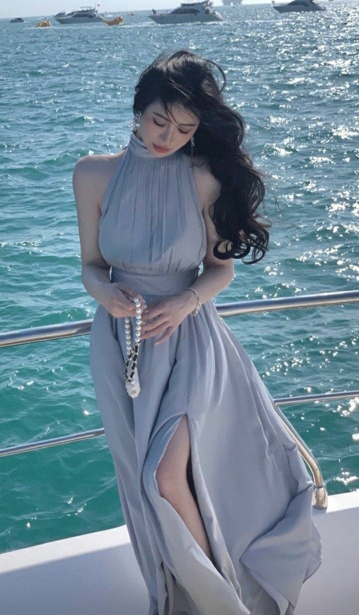 Phối đồ đi biển cho nữ - Váy maxi