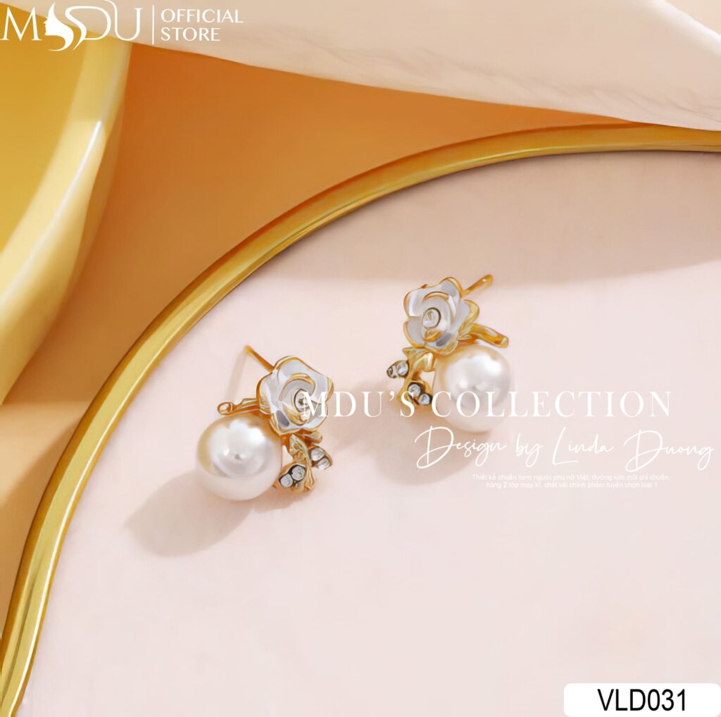 VLD031 – Hoa Tai Ngọc Trai Đính Hoa Trắng Nhẹ Nhàng Và Tinh Xảo