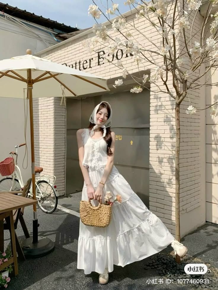 Phối Phụ Kiện Để Tỏa Sáng Với Set Đồ Trắng