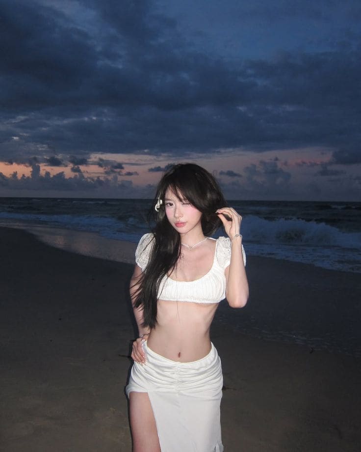 Vì Sao Màu Trắng Là “Nữ Hoàng” Của Thời Trang Biển Cả