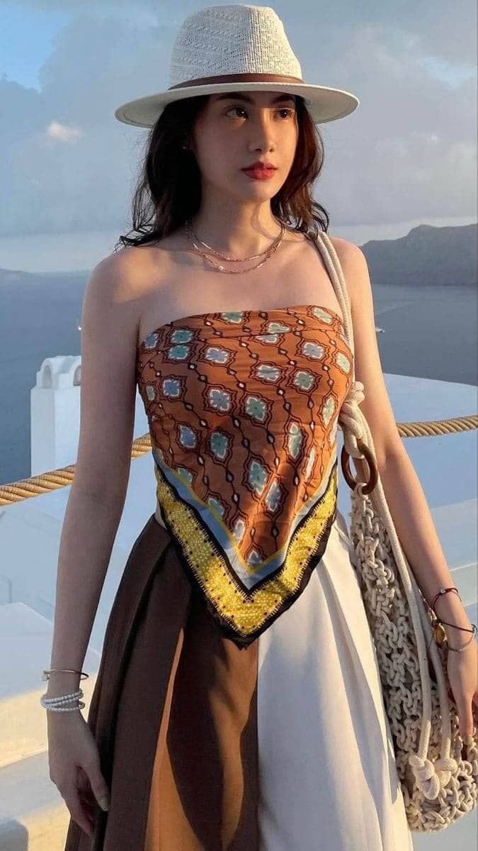Gợi Ý Trang Phục Thời Trang Đi Biển Phú Quốc - Áo Khăn Bandana