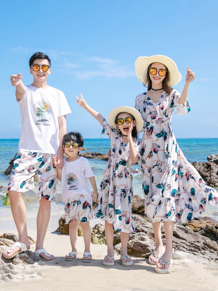 Bí Quyết Chọn Váy Đôi Đi Biển Đẹp Và Phù Hợp