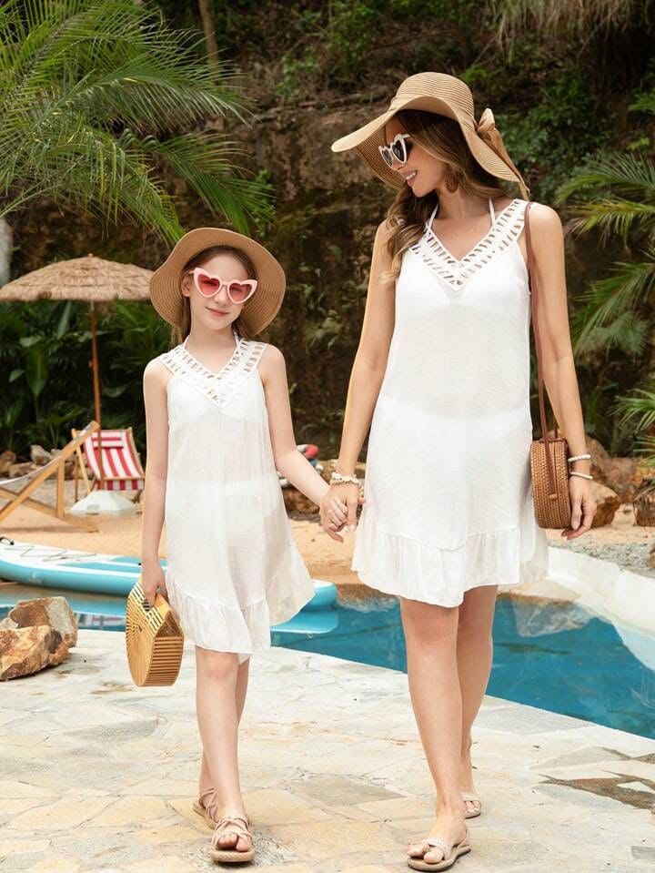 Màu Sắc Và Họa Tiết - Tô Điểm Cho Váy Đôi Đi Biển -