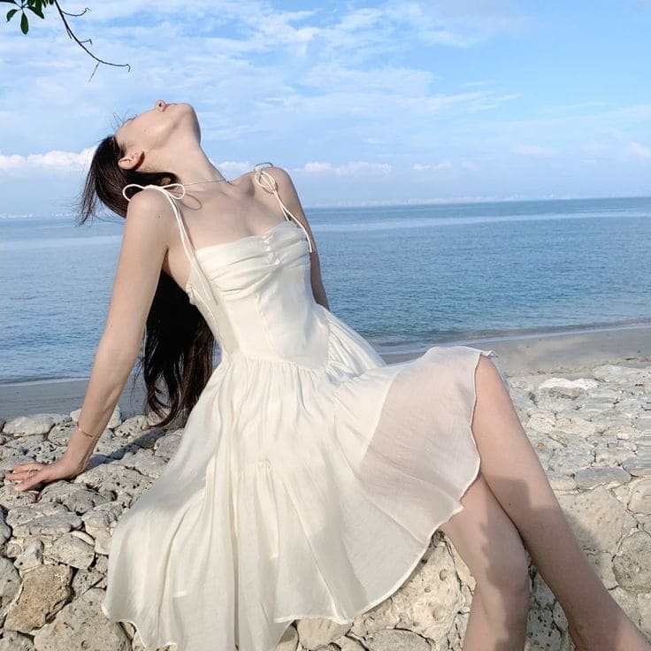 Những Kiểu Váy Nên Tránh Nếu Vai To