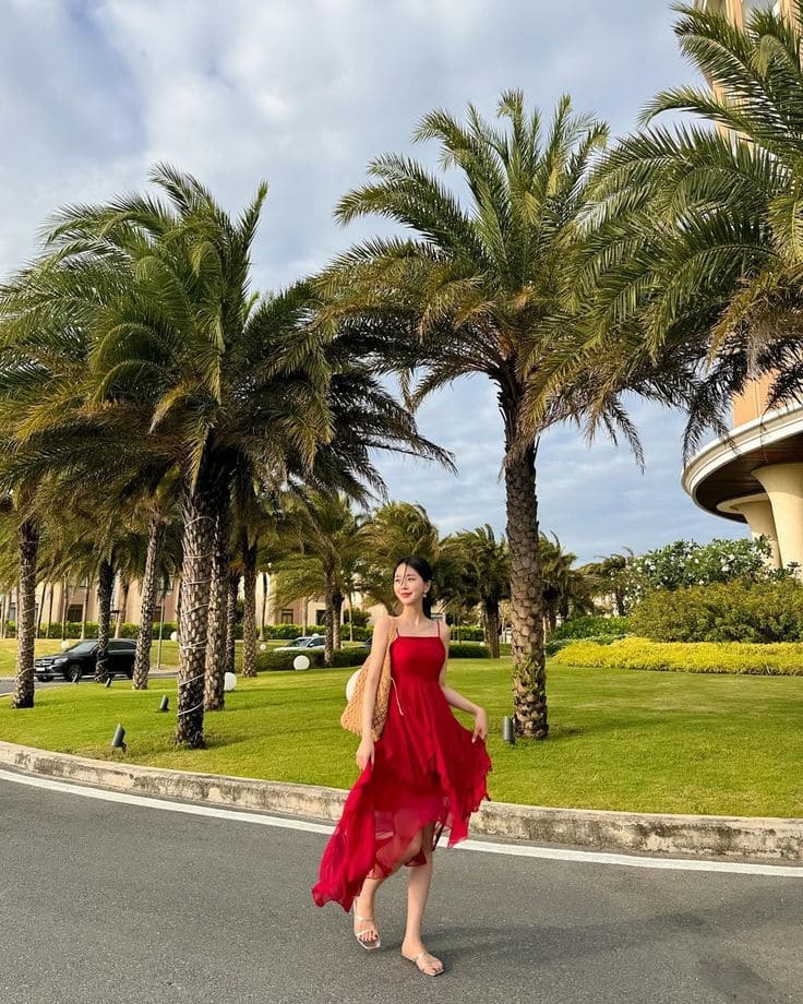 Cách Phối Đồ Với Váy Đi Biển Màu Đỏ - Bí Kíp Tỏa Sáng