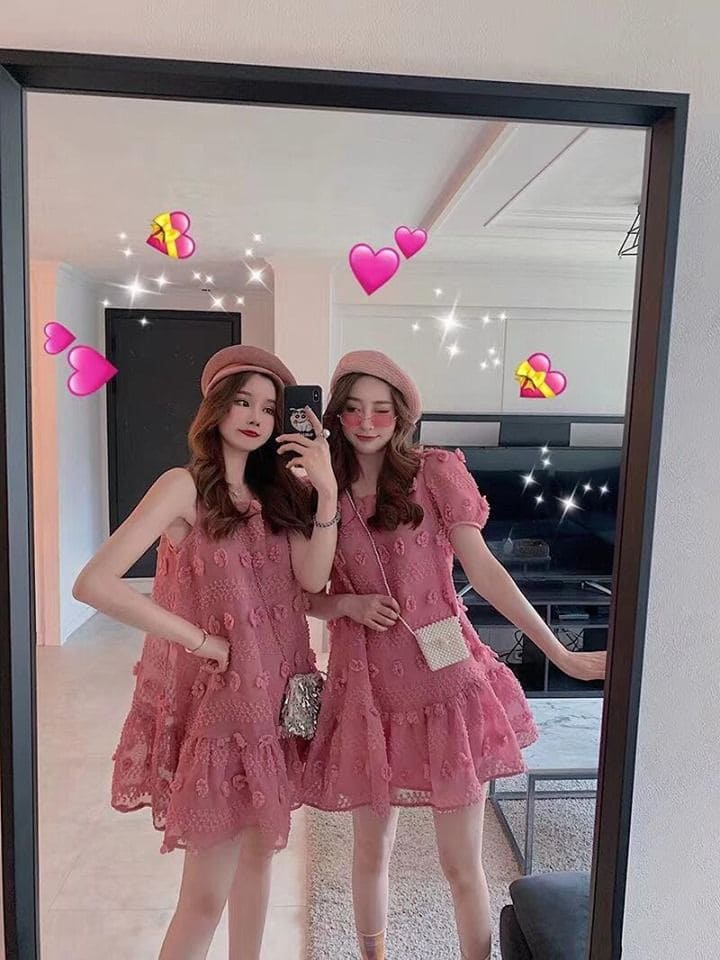 Các Kiểu Váy Đi Biển Màu Hồng Đẹp Nhất 2025 - Váy Nhóm Màu Hồng