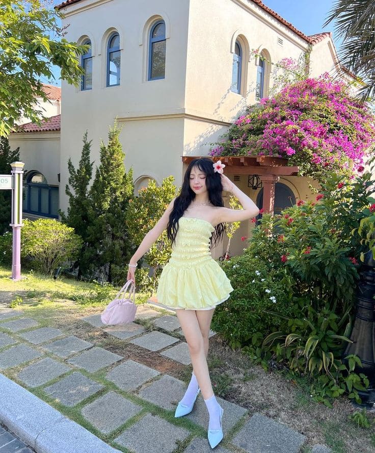 Bí Kíp Chọn Váy Đi Biển Màu Vàng Theo Vóc Dáng