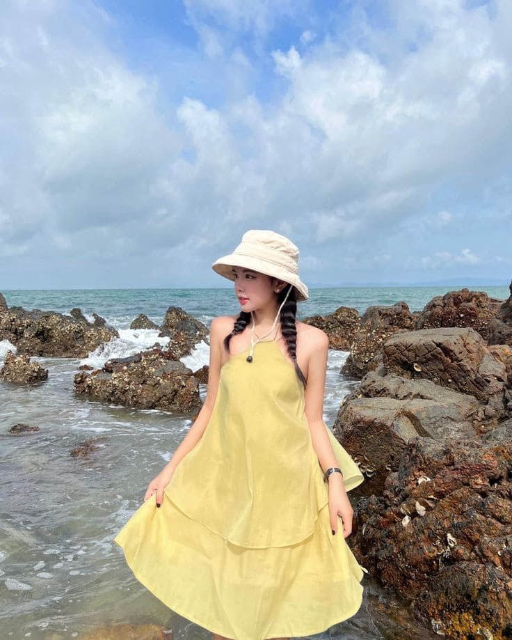 Bí Kíp Chọn Váy Đi Biển Màu Vàng Theo Vóc Dáng