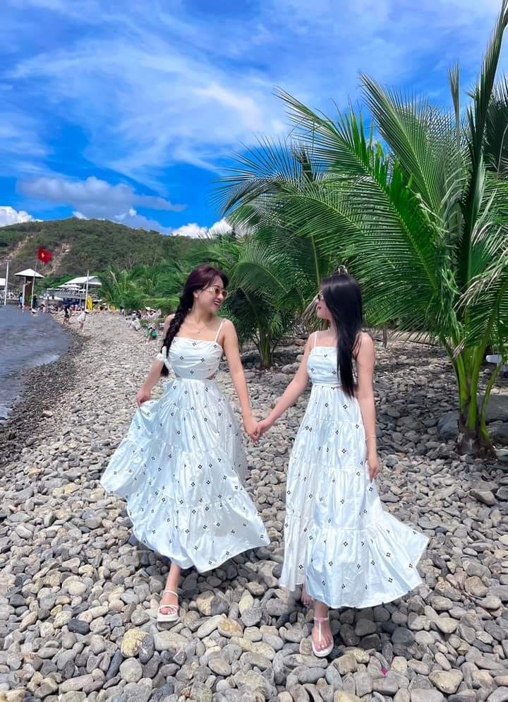 Mẹo Chọn Váy Đồng Phục Đi Biển Chuẩn Form, Đẹp Dáng - Chọn Theo Vóc Dáng