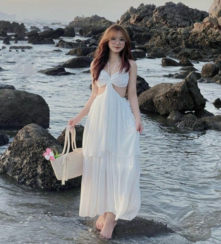 Các Kiểu Dáng Váy Maxi Đi Biển Màu Trắng Đẹp Mê Hồn - Váy Maxi Cut-Out