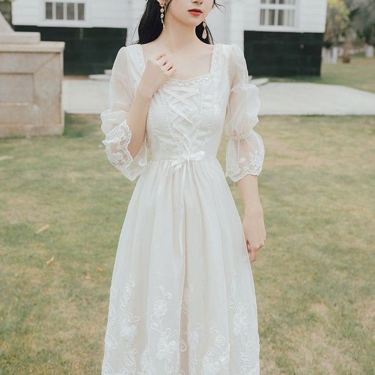 Mẹo Chọn Váy Maxi Đi Biển Màu Trắng Theo Dáng Người