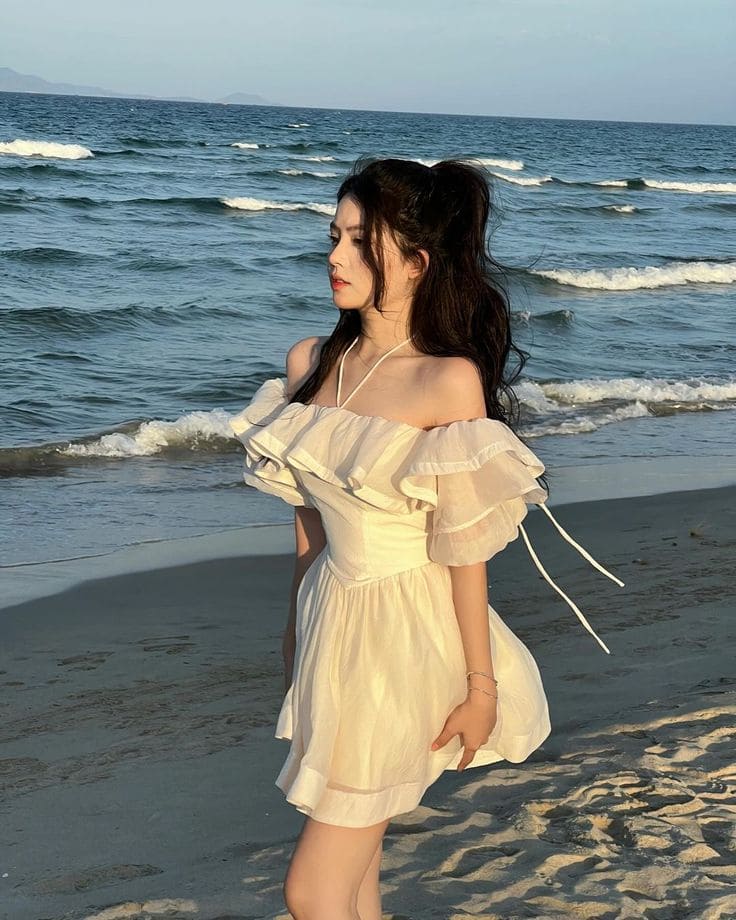 Các Kiểu Dáng Váy Maxi Đi Biển Màu Trắng Đẹp Mê Hồn - Váy Maxi Ngắn