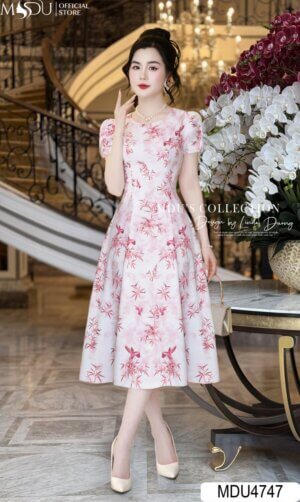 Váy Thiết Kế MDU4747 Cổ Tròn Tay Bồng Chiết Eo Khéo Léo