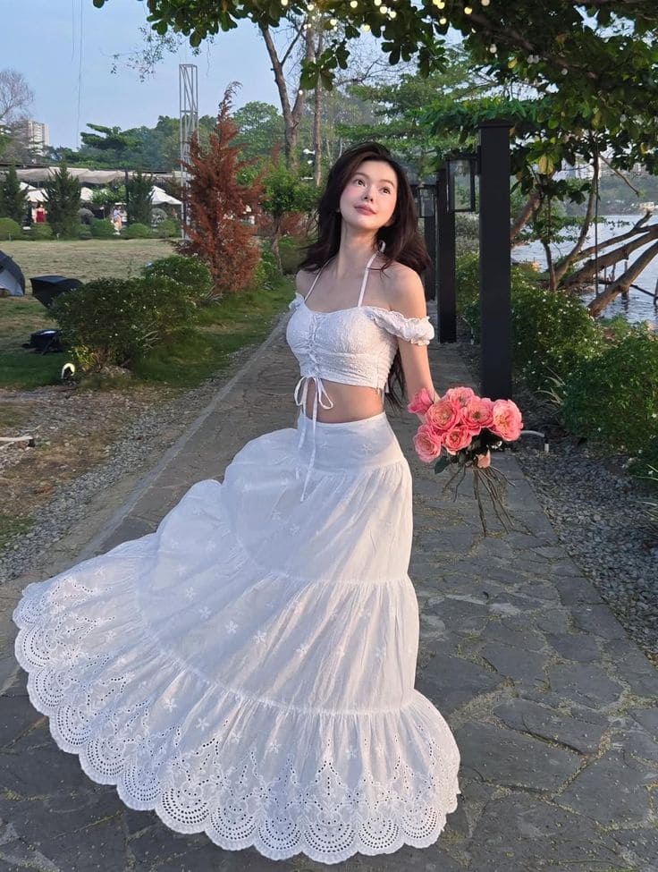 Các kiểu chân váy dài đi biển khiến nàng "đốn tim" mọi ánh nhìn - Chân váy maxi dài