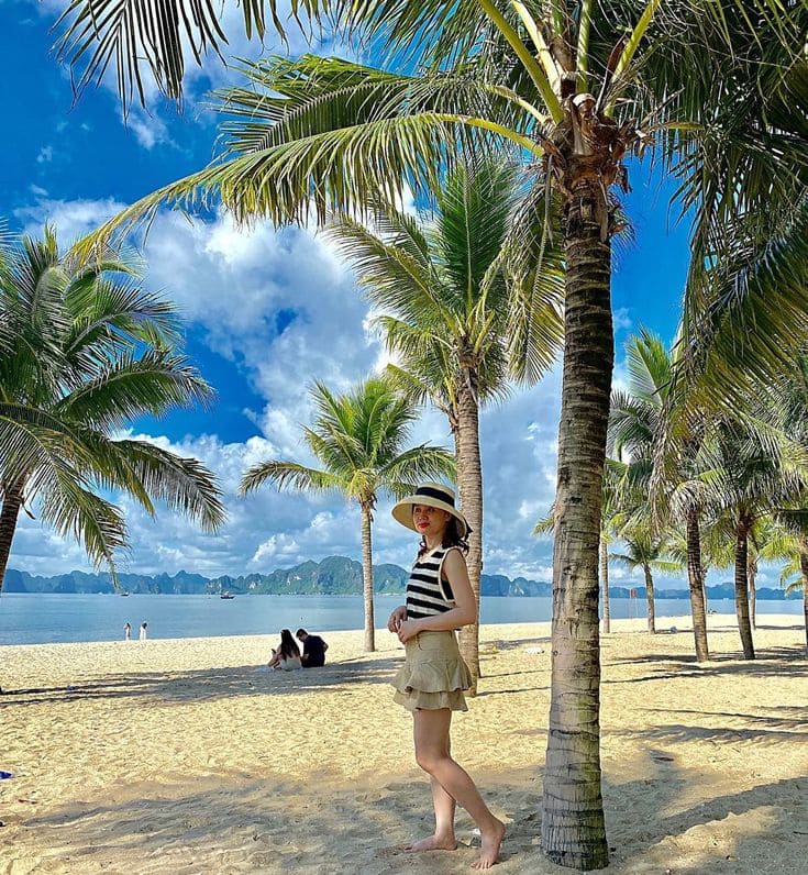 Bãi Cháy – Viên ngọc của vịnh Hạ Long