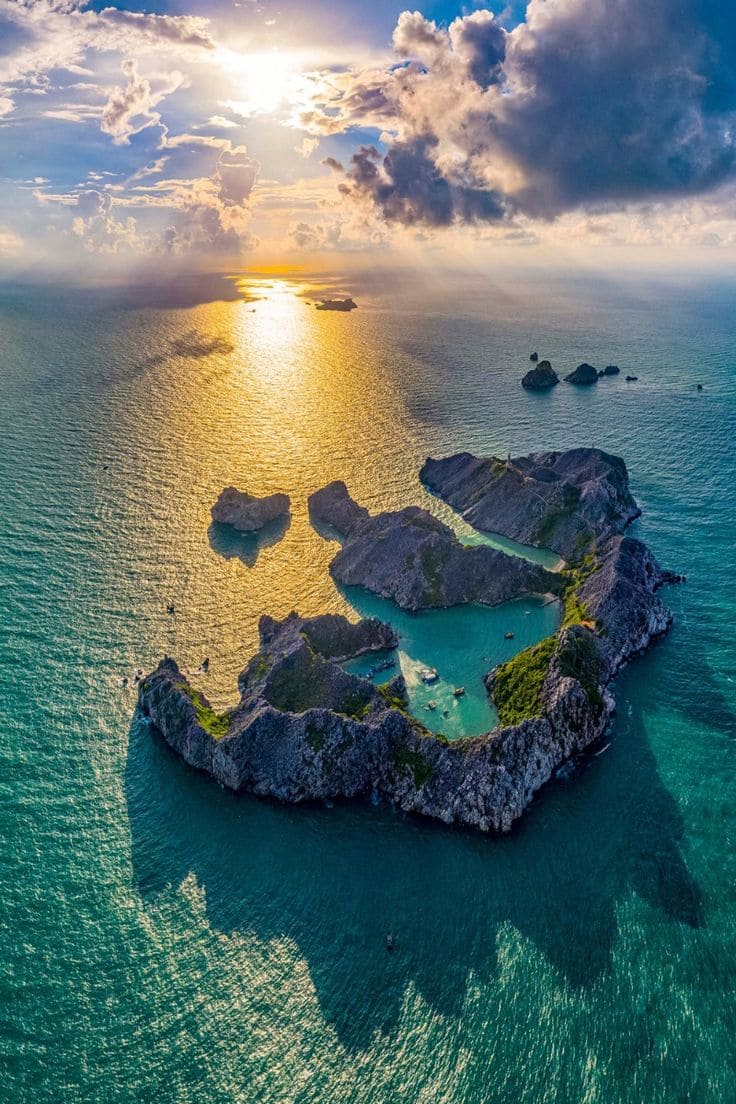 Cát Bà – Viên ngọc của vịnh Bắc Bộ