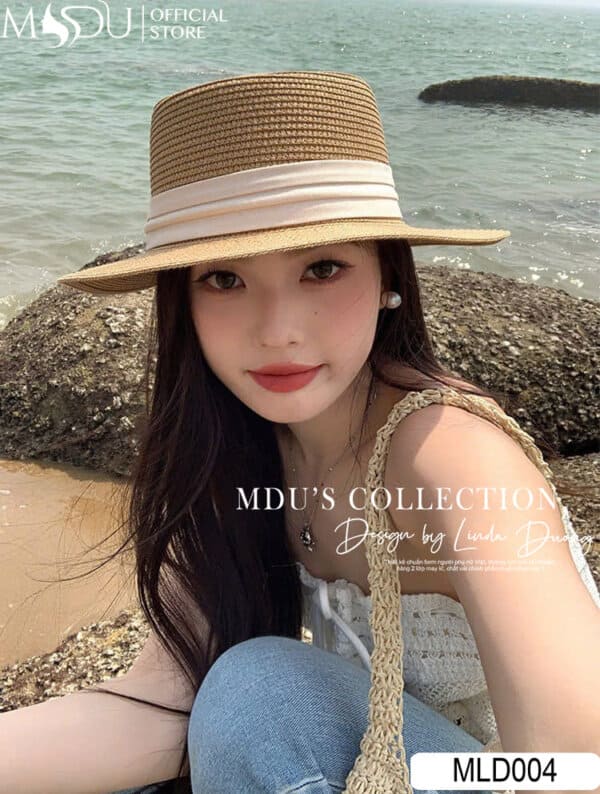 Các Kiểu Mũ Đi Biển Hot Nhất Cho Mùa Hè 2025 - Mũ Cói Rộng Vành