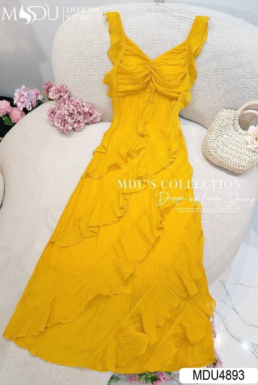 Chất Liệu Và Màu Sắc Lý Tưởng Cho Đồ Đi Biển