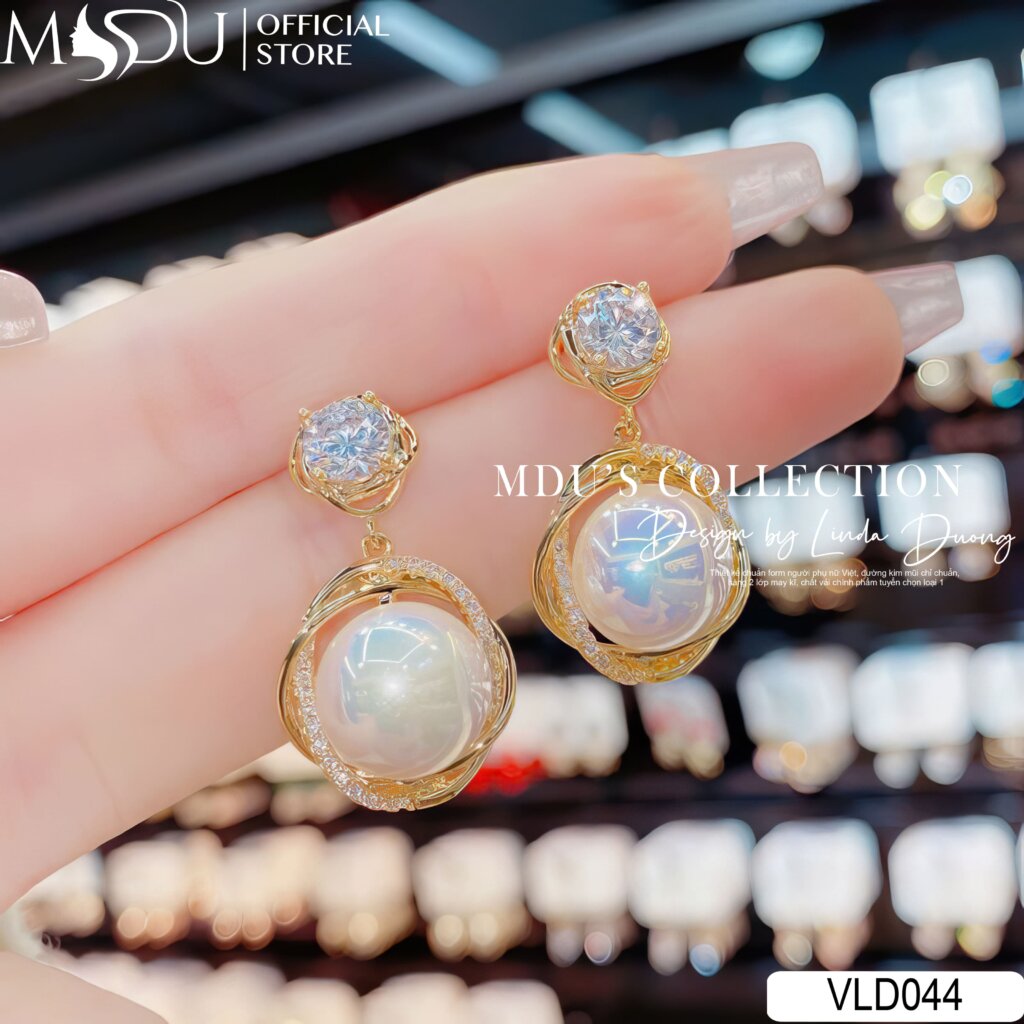 Tựa Dải Ngân Hà Rơi Vào Đôi Tai – VLD044 Hoa Tai Ngọc Trai Đính Đá Xoắn