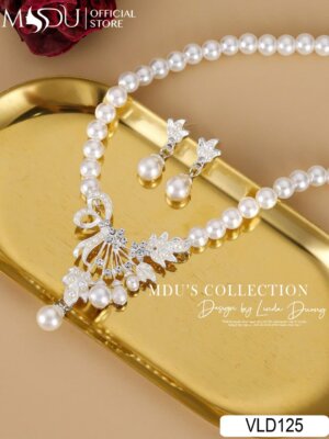 VLD125 – Bộ Trang Sức Ngọc Trai Phối Pha Lê Với Chiếc Nơ Duyên Dáng