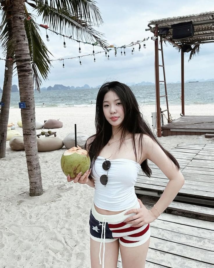 Trang Phục Đi Biển Đẹp Cho Nữ - 