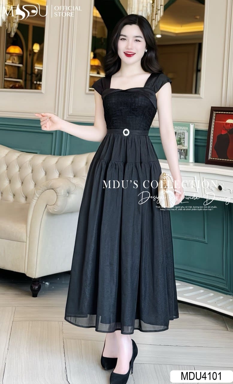 Các Kiểu Dáng Váy Đi Biển Màu Đen Đẹp Mê Hồn - Váy Hai Dây Đen