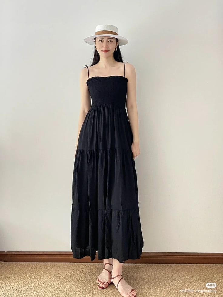 Cách Phối Đồ Với Váy Đi Biển Màu Đen Chuẩn Xịn