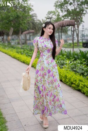 Váy Thiết Kế MDU4924 Tơ Óng In Hoa Cổ Tròn Đính Đá Dáng Xòe Chiết Eo Bay Nhẹ