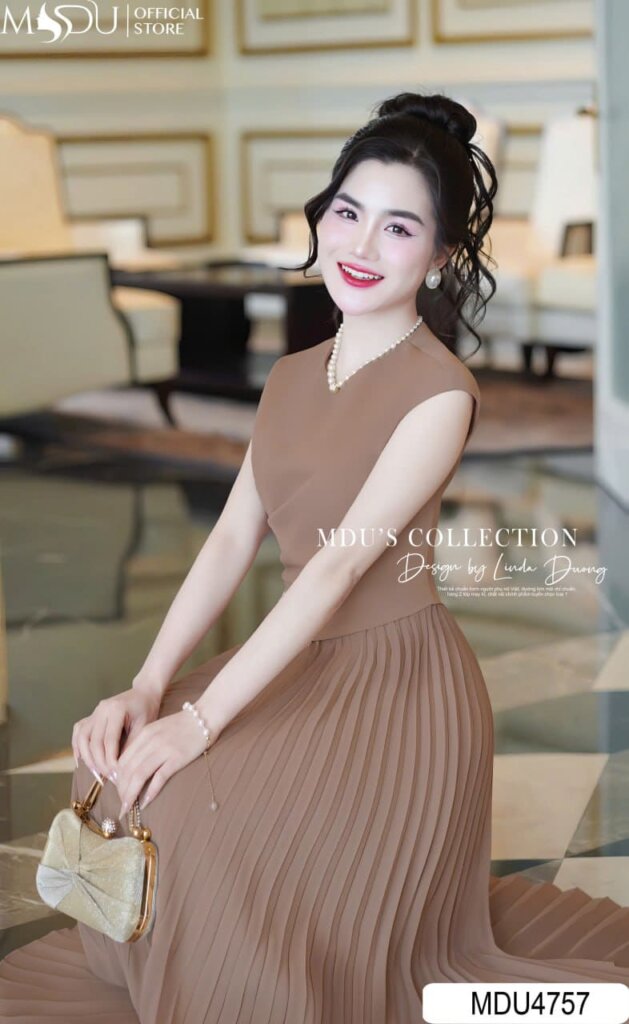 Váy Thiết Kế MDU4757 – Nâu Socola Xếp Ly, Thanh Lịch Và Tôn Dáng Tuyệt Đối