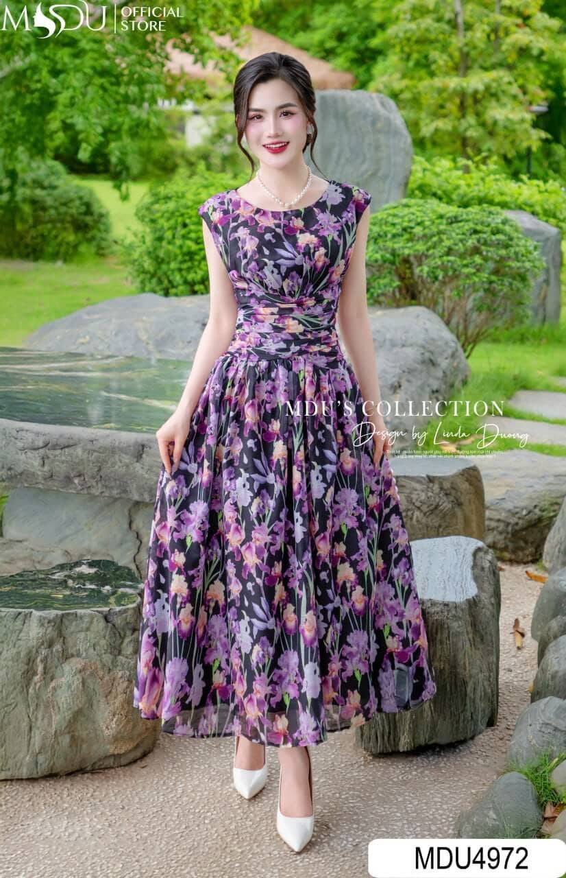 Các kiểu đầm maxi voan đi biển hot nhất hiện nay - Đầm maxi bo chun eo