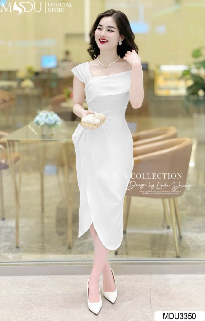 Mẫu đầm body trắng thiết kế lệch vai