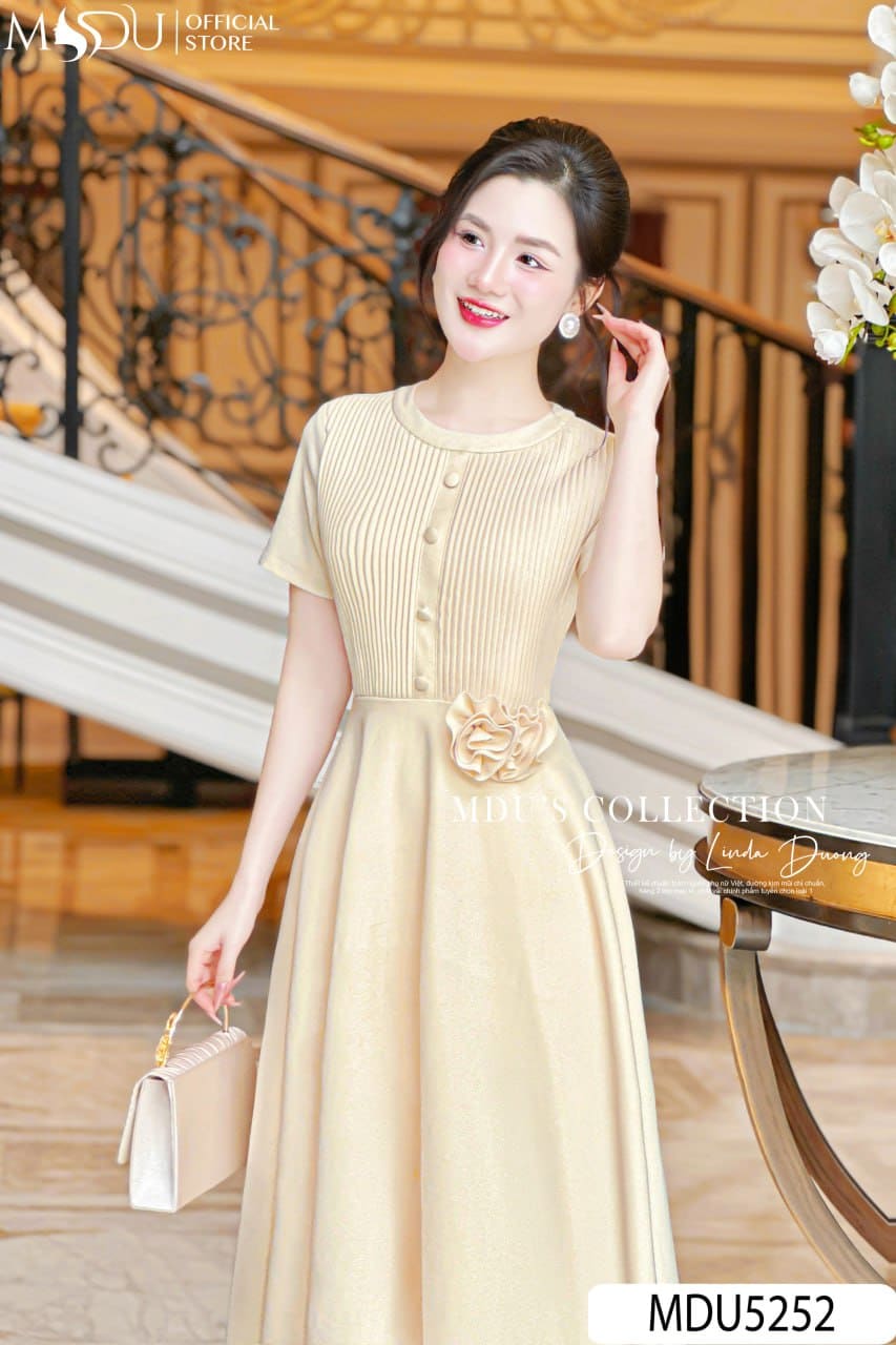 Vì Sao Đầm Dự Tiệc Cưới Tuổi 40 Cần Được Chú Trọng?