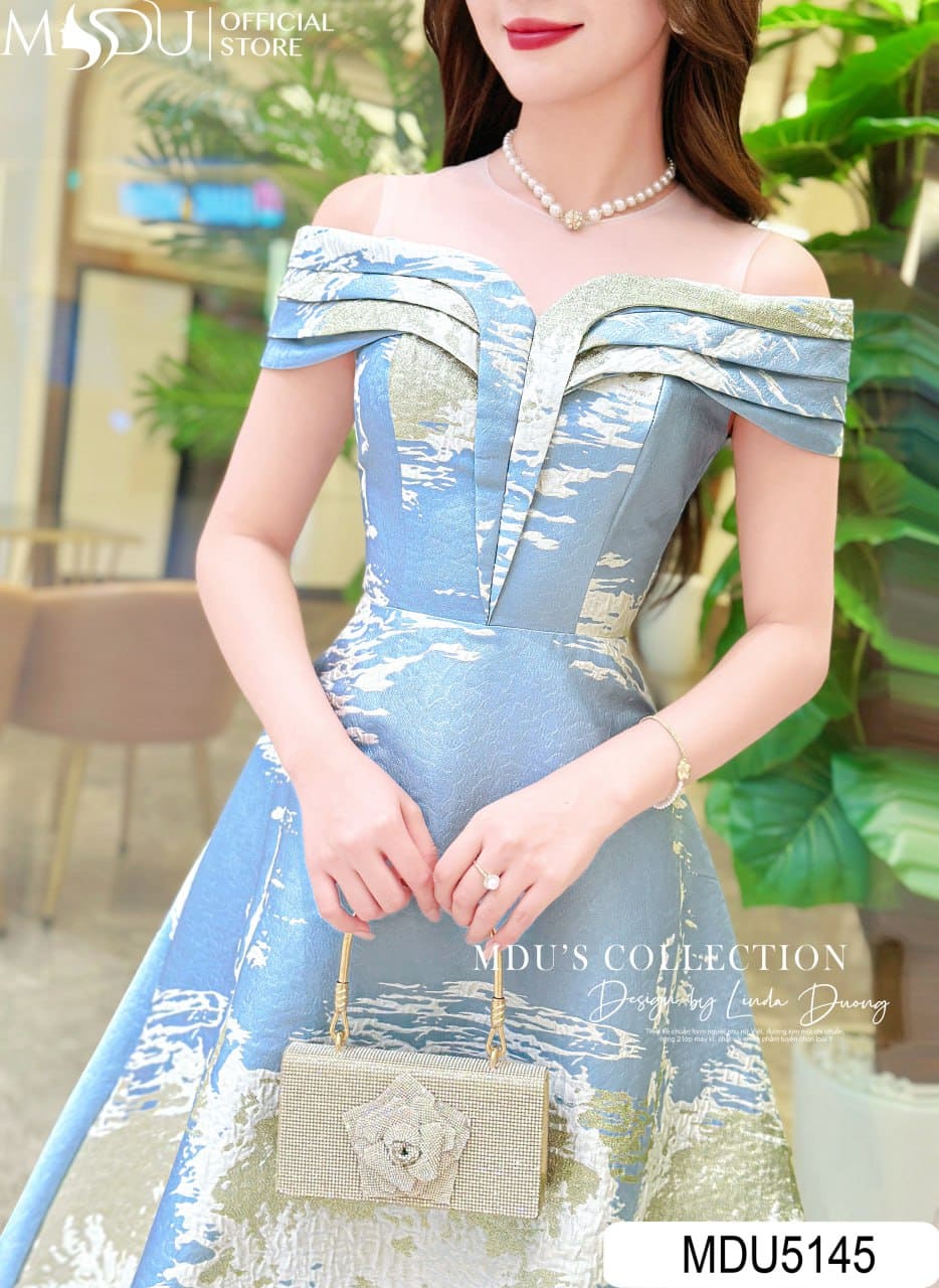 Trang Sức – Tăng Thêm Sự Tỏa Sáng Cho Váy Dạ Hội Trung Niên