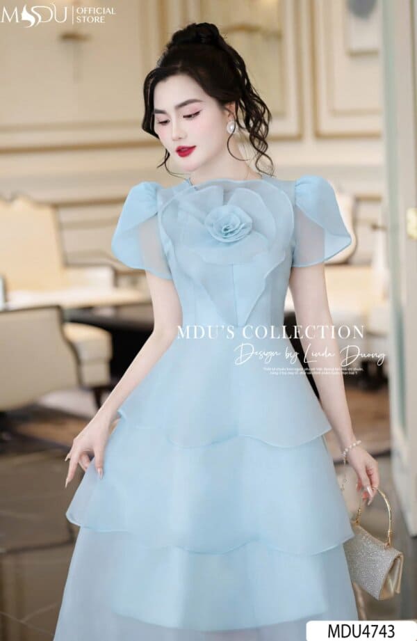 Phối Đồ Và Phụ Kiện - Bí Kíp Nâng Tầm Váy Dạ Hội Xòe