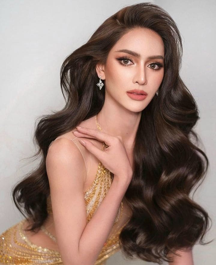 Kiểu Tóc Đẹp Cho Váy Dạ Hội: Tóc Xoăn Hollywood Lộng Lẫy