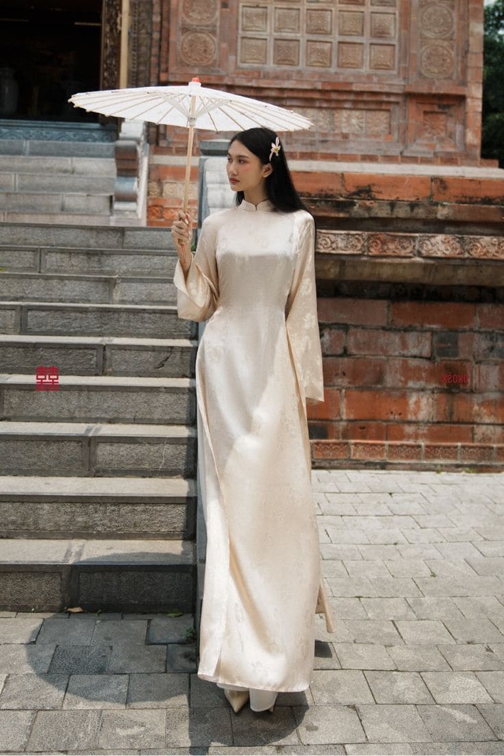 Chọn Chất Liệu Cho Áo Dài Dự Tiệc Cho Người Lùn