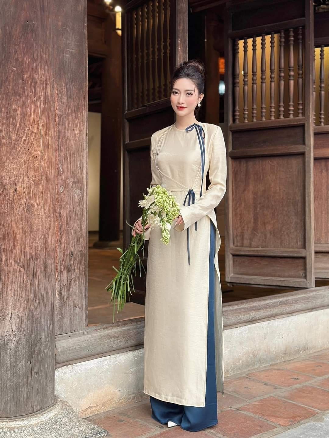 Phối Phụ Kiện Với Áo Dài Dự Tiệc Cưới