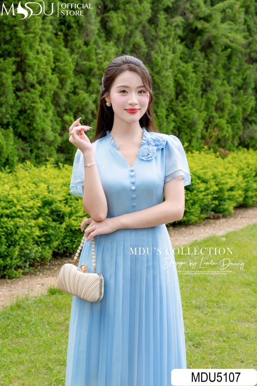 Kiểu Tóc Đẹp Cho Váy Dạ Hội: Tóc Mái Lệch Quyến Rũ