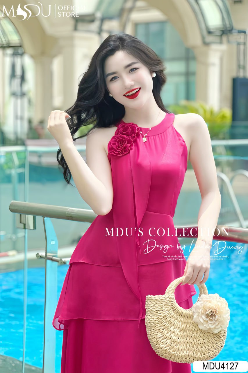 Trang Sức “Nâng Tầm” Váy Dạ Hội Cổ Yếm