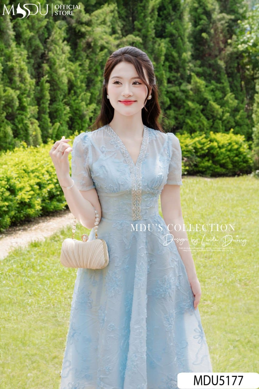 Váy Dạ Hội Dành Cho Người Thấp Và Đầy Đặn