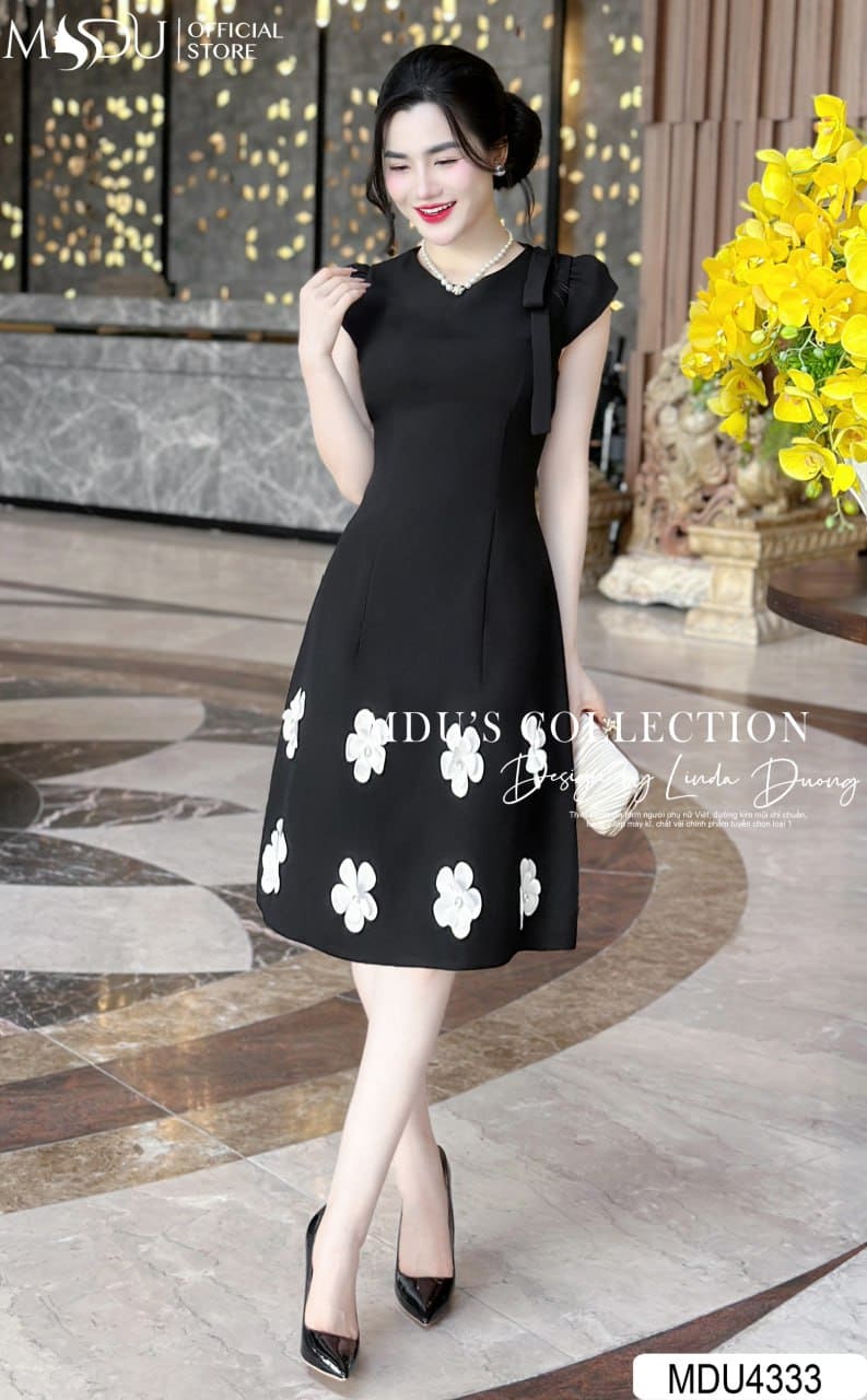 Những Kiểu Dáng Váy Đen Công Sở - Váy Chữ A Đen