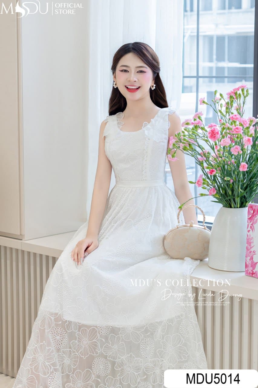 Lựa Chọn Màu Sắc Cho Váy Ren Dạ Hội