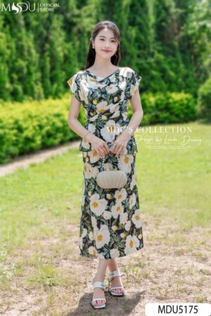 Set Thiết Kế MDU5175 Lụa Đen Áo Cổ Tròn Suông Nhẹ Dây Rút Sau Váy Dài A-Line Bay Bổng